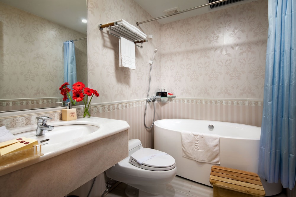 sq hang gai hotel and spa