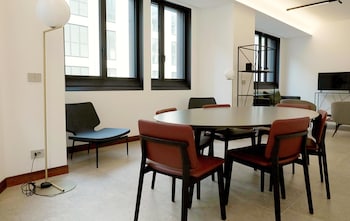 san babila modern apartment