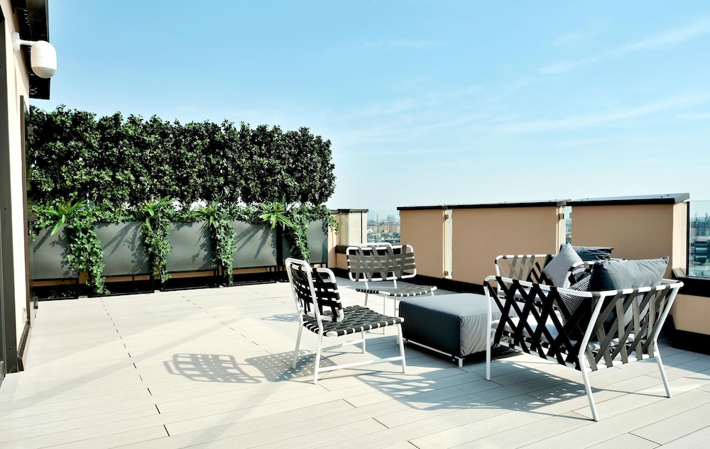 san babila modern apartment