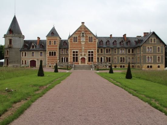 Chateau De Beguin,Bannegon>>Allier,3 star