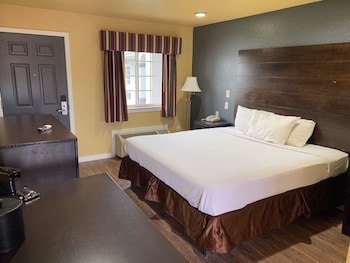 woodridge inn and suites