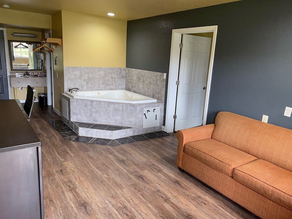 woodridge inn and suites