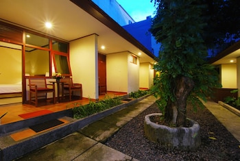 Yulia Beach Inn Kuta,Kuta>>Bali,3 star