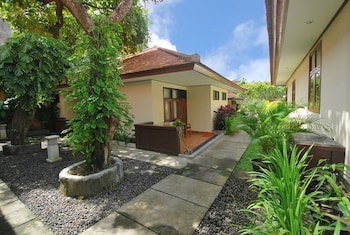 Yulia Beach Inn Kuta,Kuta>>Bali,3 star