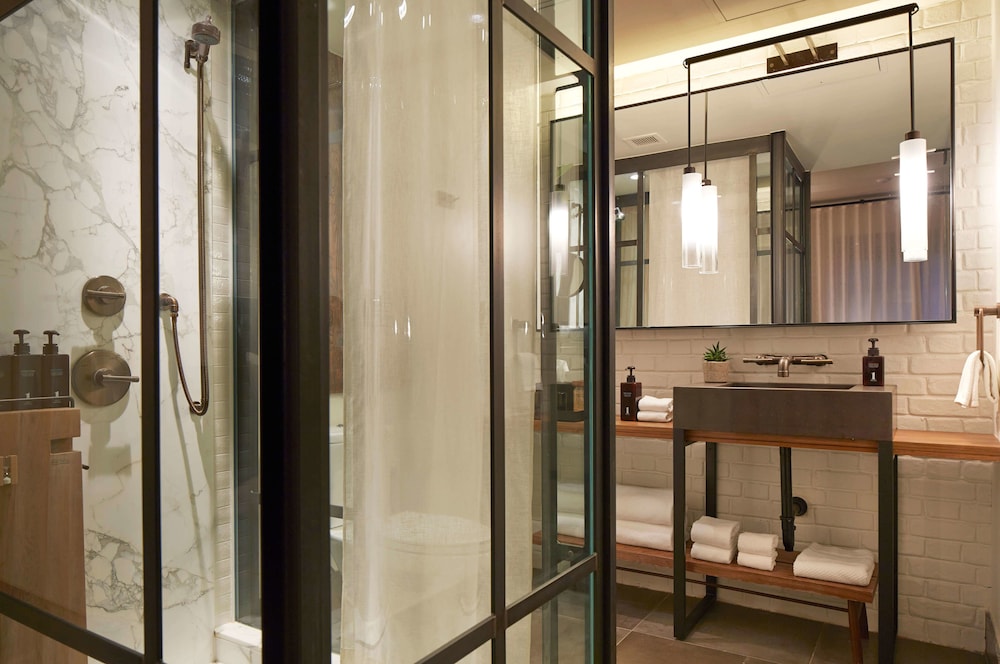 1 hotel central park