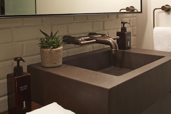 1 hotel central park