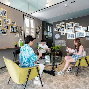 st signature jalan besar short overnight 13 hours 6pm 7am