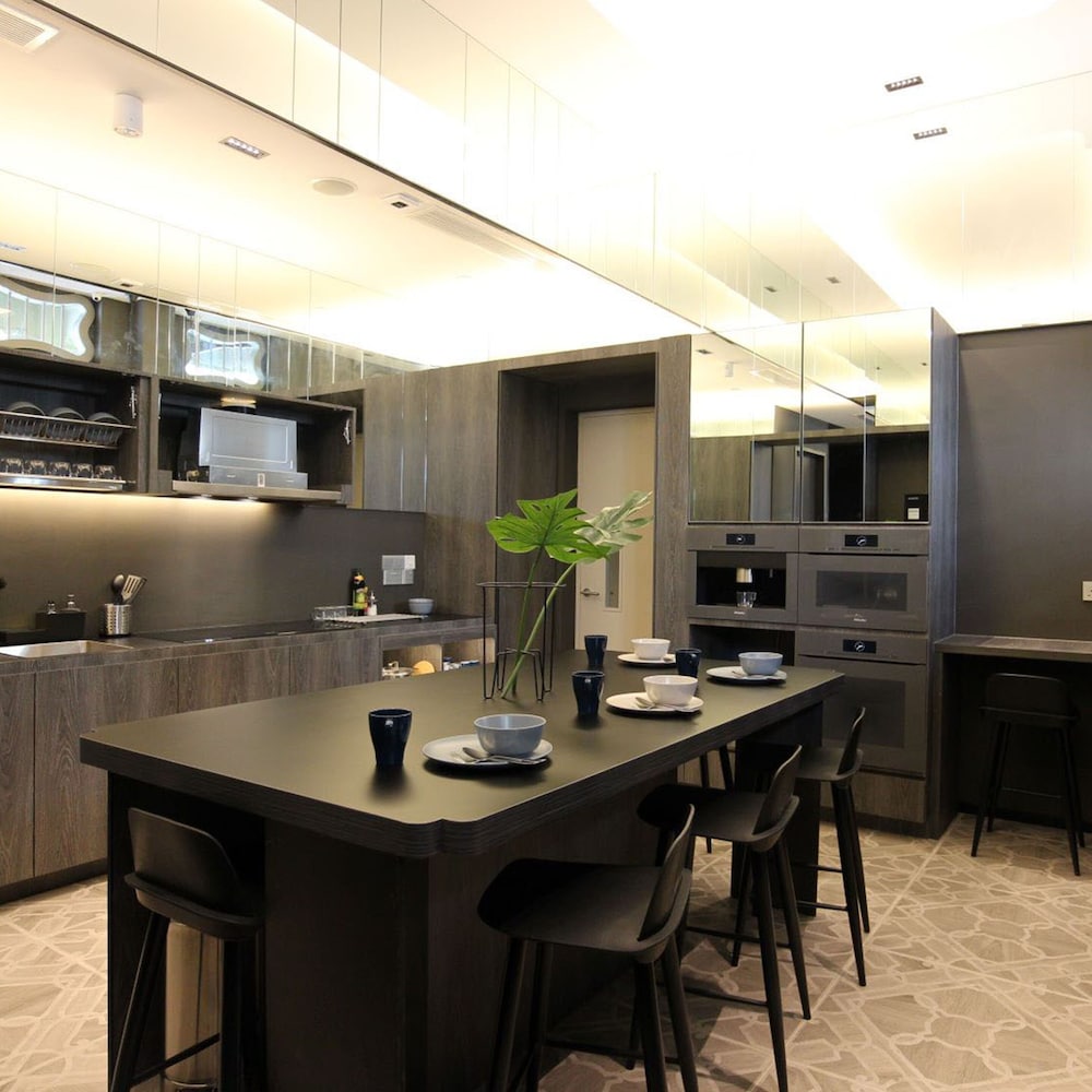 st signature jalan besar short overnight 13 hours 6pm 7am