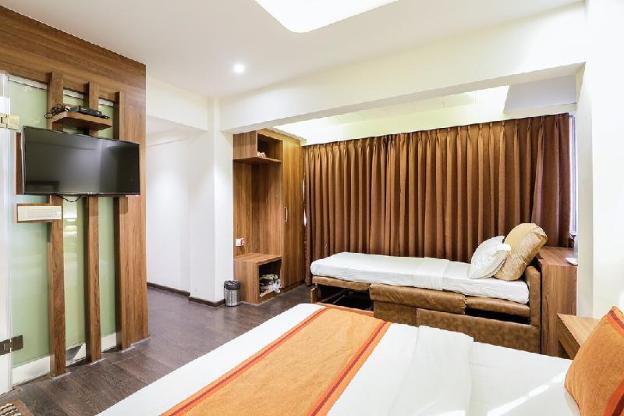 hotel ratna mahal