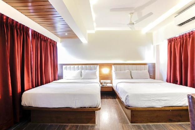 hotel ratna mahal