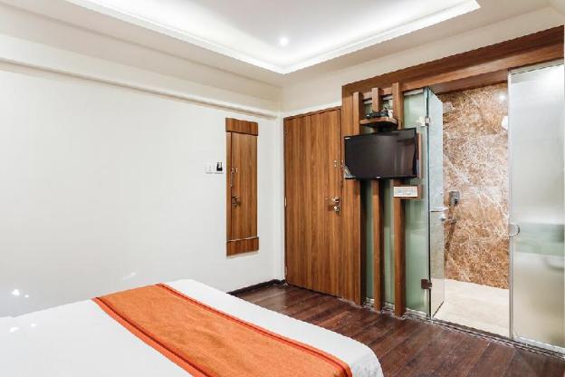 hotel ratna mahal