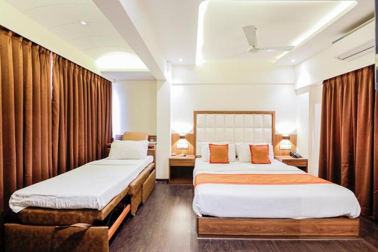 hotel ratna mahal