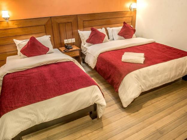 the silver oaks inn