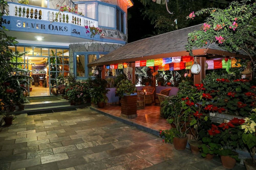the silver oaks inn
