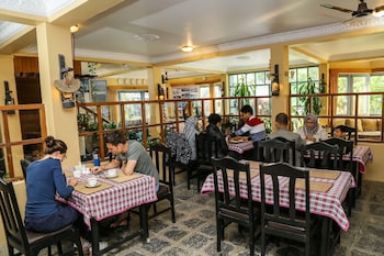 the silver oaks inn