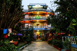 the silver oaks inn