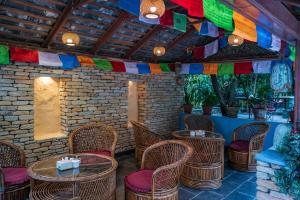 the silver oaks inn