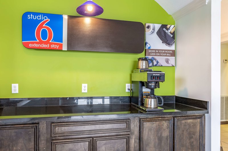 studio 6 orange tx