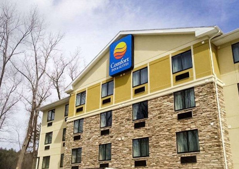 Comfort Inn & Suites Brattleboro I-91