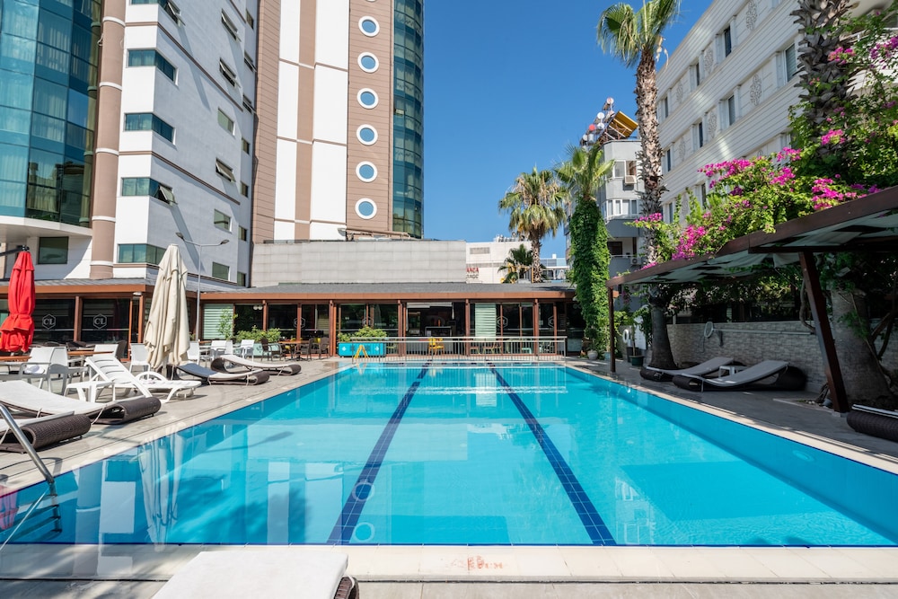 city live hotel