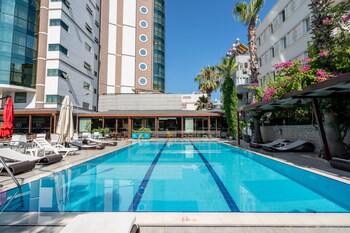 city live hotel