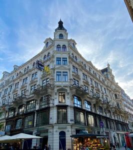 Aviano Boutiquehotel,Bruckner Statue>>Vienna,4 star