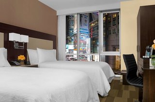 hilton garden inn new york times square central