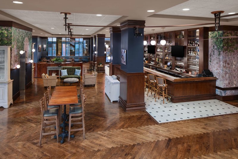 embassy suites san antonio riverwalk downtown