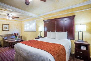 Clarion Collection Carmel Oaks Inn,Carmel-By-The-Sea>>Carmel,3 star