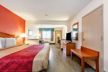 econo lodge inn and suites