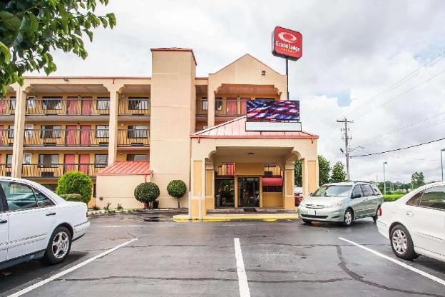econo lodge inn and suites