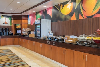 fairfield inn and suites by marriott buffalo airport