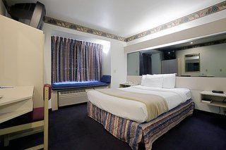 Americas Best Value Inn & Suites Racine,Mount Pleasant>>Milwaukee,2 star