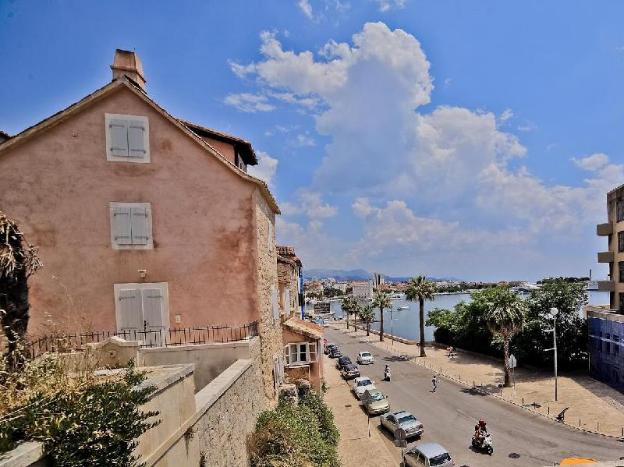 garden apartment hotel