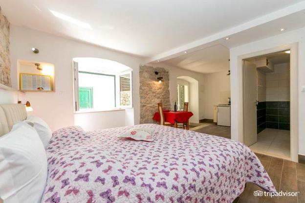 garden apartment hotel