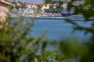 garden apartment hotel