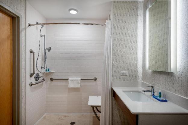 holiday inn express and suites daphne spanish fort area