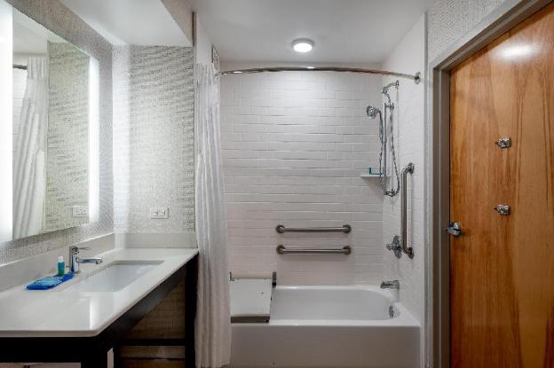 holiday inn express and suites daphne spanish fort area