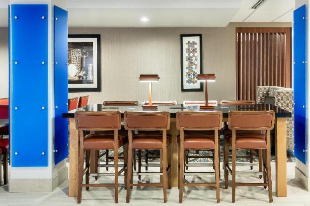 holiday inn express and suites daphne spanish fort area