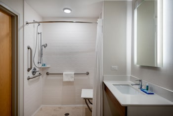 holiday inn express and suites daphne spanish fort area