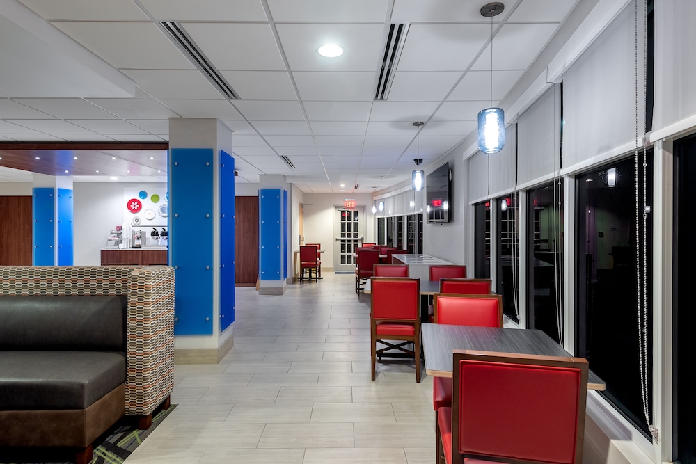 holiday inn express and suites daphne spanish fort area