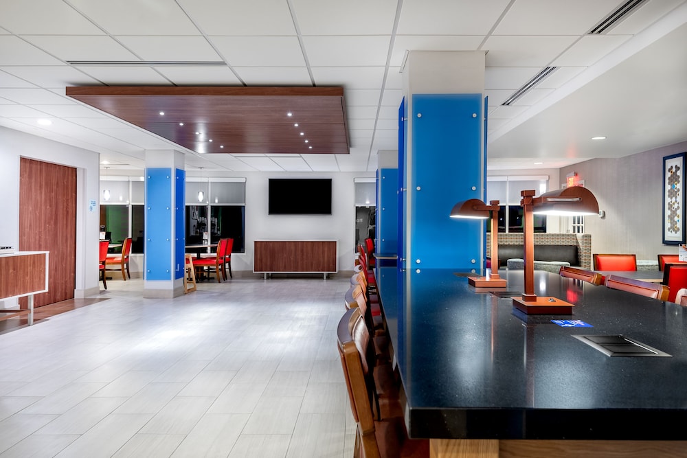 holiday inn express and suites daphne spanish fort area