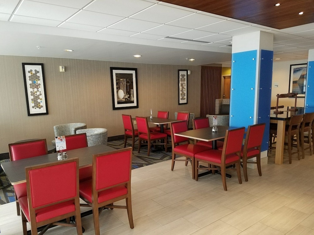 holiday inn express and suites daphne spanish fort area