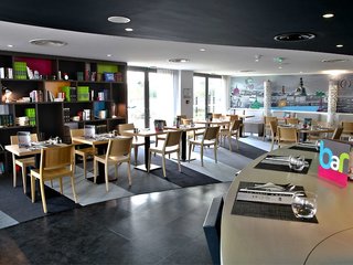 ibis styles nantes reze aeroport
