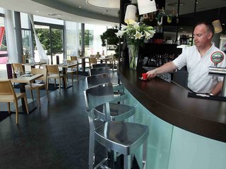 ibis styles nantes reze aeroport