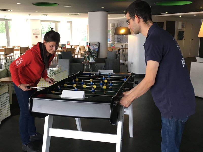 ibis styles nantes reze aeroport