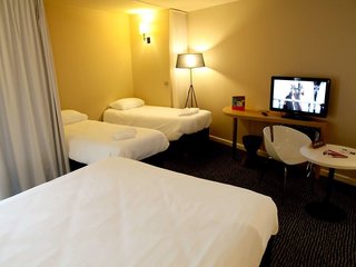 ibis styles nantes reze aeroport
