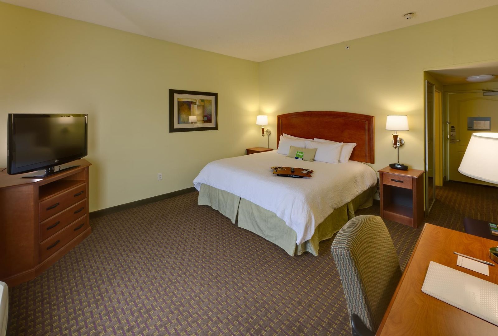 hampton inn and suites moline quad city intl aprt