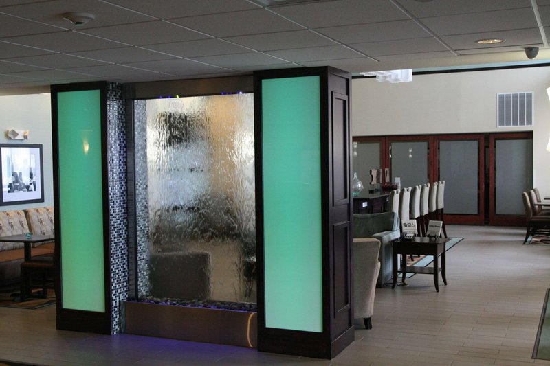 hampton inn and suites liberal
