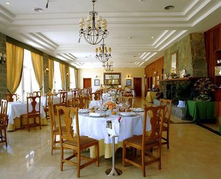 Parador De Las Canadas Del Teide,La Orotava>>Granadilla De Abona,3 star